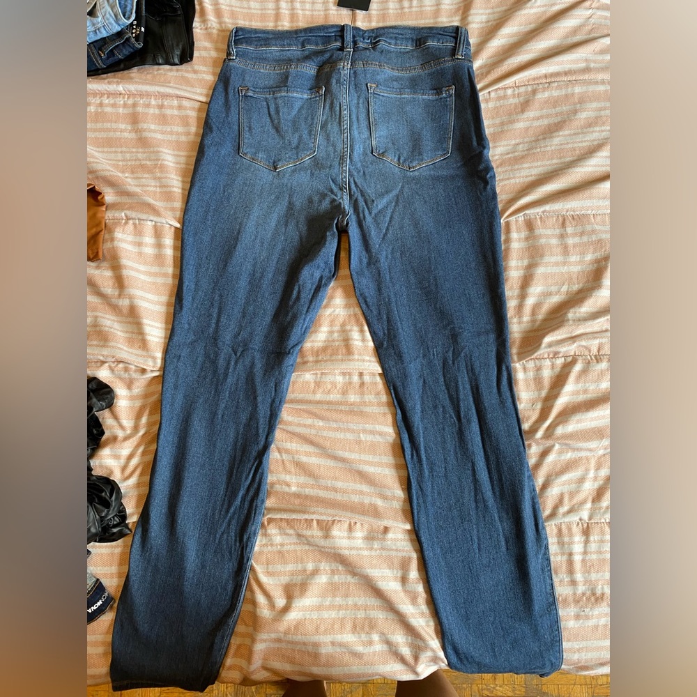 Knee slit medium blue jeggings - Picture 3 of 5